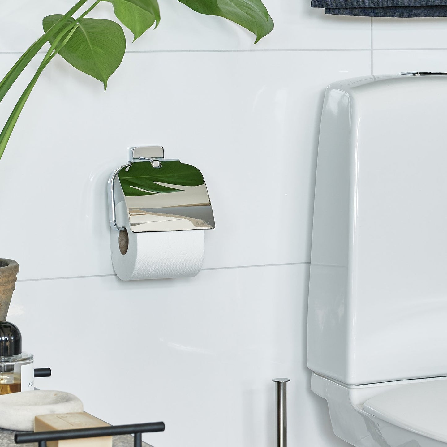 Toilettenpapierhalter mit Deckel